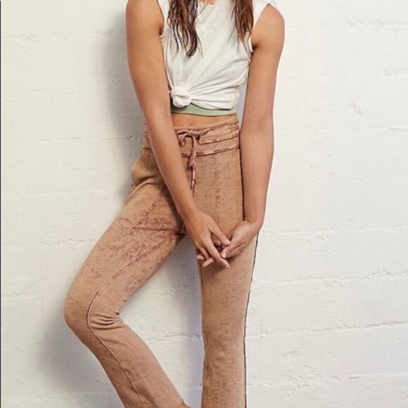 NWT Free People Movement Jagger Flare size M - Picture 11 of 12